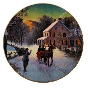Avon 1988 Christmas Plate Home for the Holidays 22K Gold Trim Porcelain 8 inch